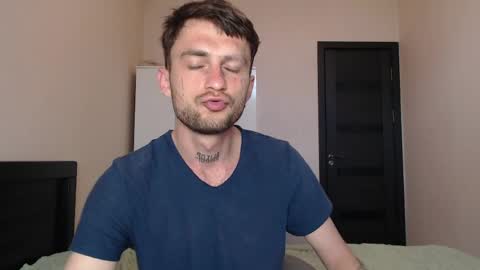 Snapshot of mikw63 chatting on 25, 5, 2026 Sin online show from 25, 5, 2026