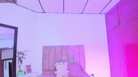 Snapshot of mila_1wood chatting on 18, 7, 2026 mila_1wood online show from 18, 7, 2026