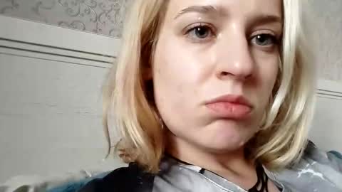 Snapshot of mila_420 chatting on 24, 10, 2025 Mila 420 online show from 24, 10, 2025