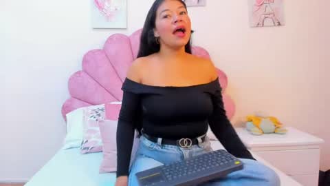 mila_adamss online show from 4, 7, 2026