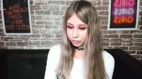 Snapshot of mila_camilla chatting on 27, 9, 2025 Camilla online show from 27, 9, 2025