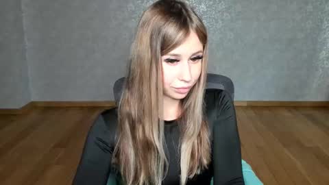 Snapshot of mila_camilla chatting on 29, 9, 2025 Camilla online show from 29, 9, 2025
