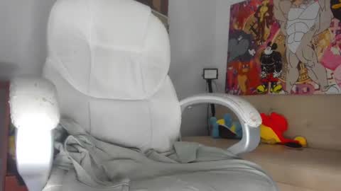 Mila Dash online show from 21, 11, 2025