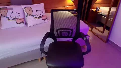 Snapshot of mila_kiitty chatting on 16, 7, 2026 Milena online show from 16, 7, 2026