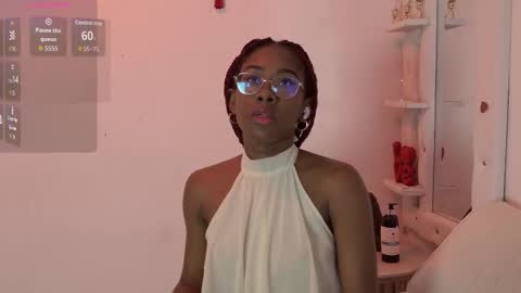 Mila  Max online show from 18, 11, 2025