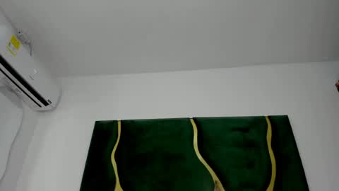mila_petiteasm online show from 24, 6, 2026