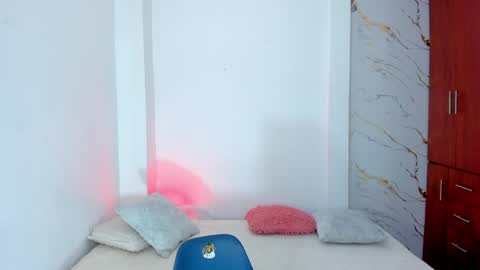 Snapshot of mila_rose1 chatting on 6, 5, 2026 martina online show from 6, 5, 2026