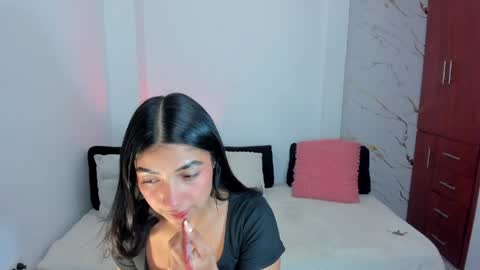 Snapshot of mila_rose1 chatting on 2, 6, 2026 martina online show from 2, 6, 2026