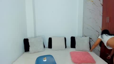Snapshot of mila_rose1 chatting on 21, 6, 2026 martina online show from 21, 6, 2026