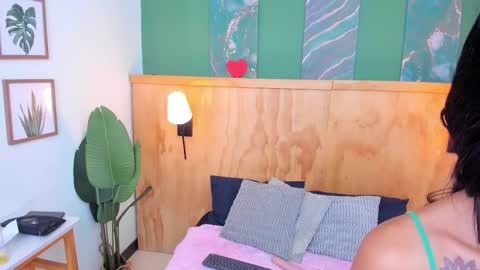 Mila and samy online show from 23, 10, 2025