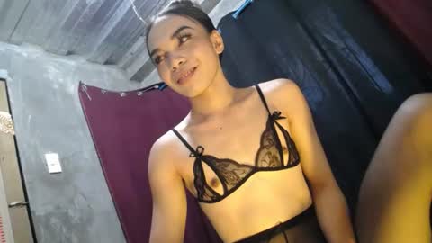 Snapshot of mila_seductressxx chatting on 6, 7, 2026 mila_seductressxx online show from 6, 7, 2026