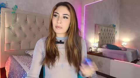 Snapshot of mila_smirnovavk chatting on 28, 9, 2025 MILA online show from 28, 9, 2025