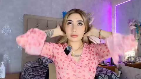 Snapshot of mila_smirnovavk chatting on 22, 6, 2026 MILA online show from 22, 6, 2026