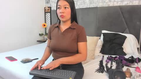 mila online show from 24, 10, 2025