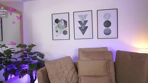 milacrave online show from 12, 9, 2025