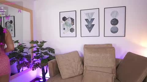 milacrave online show from 24, 9, 2025