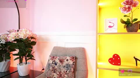 milacrave online show from 21, 2, 2026