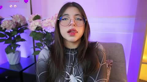 milacrave online show from 25, 3, 2026