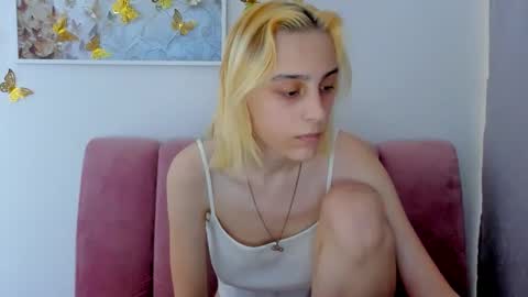 Snapshot of milaglow chatting on 16, 1, 2026 MilaGlow online show from 16, 1, 2026