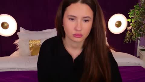 Snapshot of milaleoneli chatting on 10, 11, 2025 milaleoneli online show from 10, 11, 2025