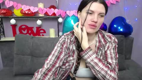 Snapshot of milaloona chatting on 13, 2, 2025 Milaloona online show from 13, 2, 2025