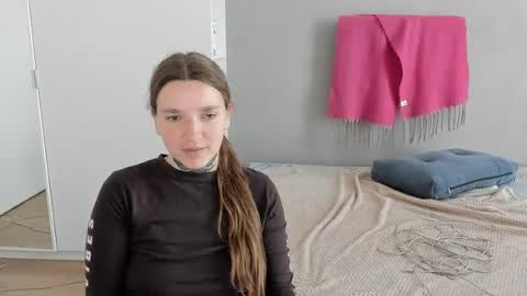 Snapshot of milamoll673 chatting on 4, 6, 2026 milamoll673 online show from 4, 6, 2026