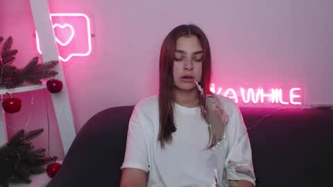 milanaangelas online show from 22, 12, 2024