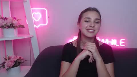 milanaangelas online show from 1, 2, 2025