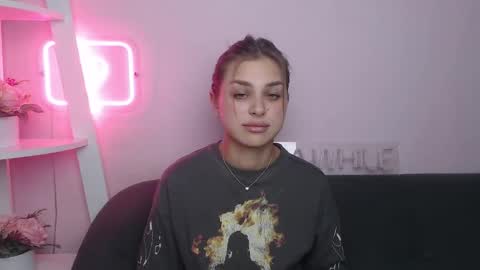 milanaangelas online show from 24, 11, 2025