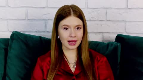 MilanaBalmain online show from 8, 2, 2025