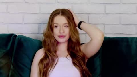 MilanaBalmain online show from 18, 2, 2025