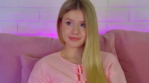 MilanaBalmain online show from 17, 1, 2026