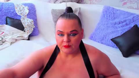 Snapshot of milanabiegert chatting on 19, 2, 2025 Lana online show from 19, 2, 2025