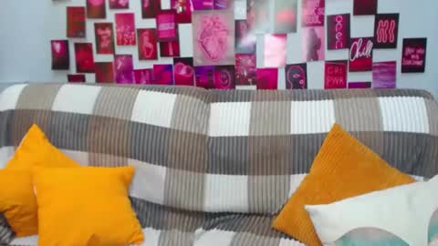 milanaroz online show from 10, 3, 2025