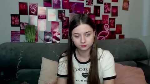 milanaroz online show from 14, 9, 2025