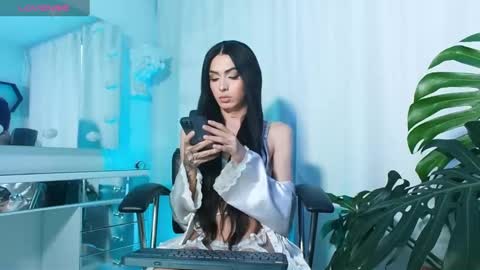 MILAN SANTANA online show from 8, 3, 2025