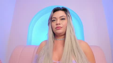 Snapshot of milaowens chatting on 25, 4, 2026 Sexy Mila online show from 25, 4, 2026