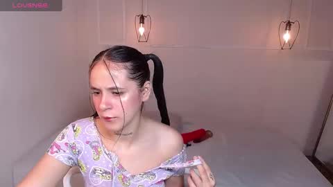 Mila Rose online show from 28, 2, 2025