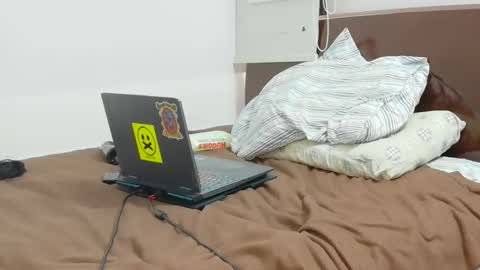 Mila online show from 16, 4, 2026