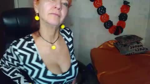 Snapshot of milayadflow chatting on 9, 11, 2025 MilayaDFlow online show from 9, 11, 2025