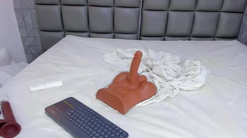 Snapshot of mile_u chatting on 27, 1, 2025 Milena online show from 27, 1, 2025