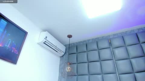 Snapshot of mile_u chatting on 4, 2, 2025 Milena online show from 4, 2, 2025