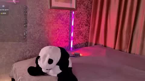 Snapshot of milemissyy chatting on 4, 6, 2026 Mia online show from 4, 6, 2026