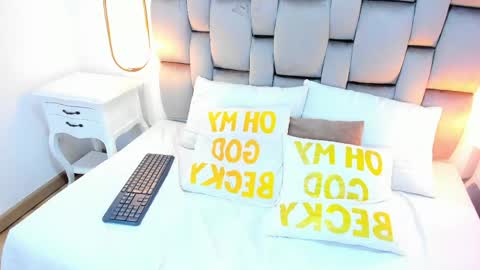 Snapshot of miley_jones_ chatting on 27, 5, 2026 miley jones online show from 27, 5, 2026