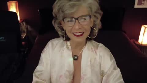 Snapshot of milf_ette chatting on 26, 4, 2026 Fabiola online show from 26, 4, 2026