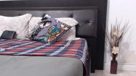 milfa online show from 6, 10, 2025