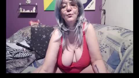 Milfchantal online show from 1, 3, 2025