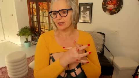 MilfElla online show from 25, 2, 2025