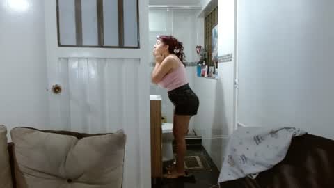 Snapshot of milfrosalie chatting on 16, 6, 2026 Rosalie online show from 16, 6, 2026