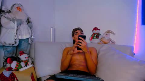 mili_and_ethan online show from 5, 12, 2025